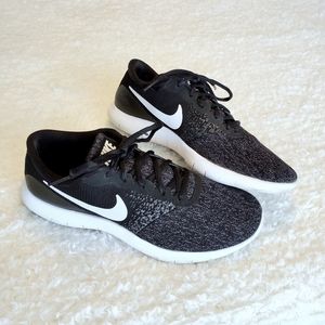 EUC Nike Flex Contact tennis shoes